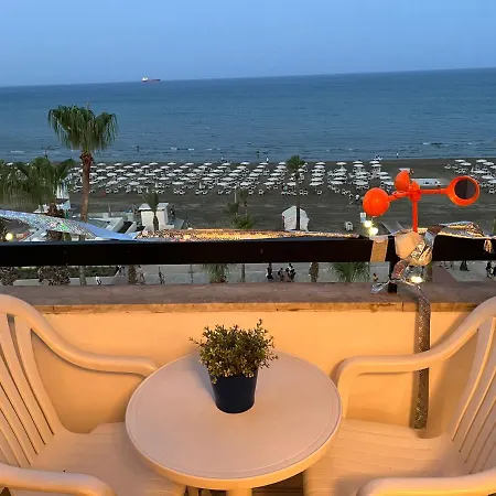 Apartamento To Sea Lux Finikoudes Lárnaca